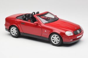 Mercedes SLK 230 R170 Rosso Maisto 1:18 56023 Pressofusione — immagine 7 di 9