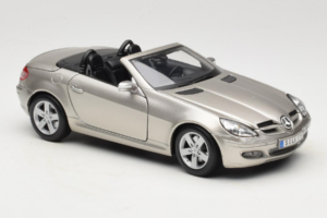 Mercedes SLK R171 Bronzo Chiaro Metallizzato Maisto 1:18 31674-R1 Pressofusione — immagine 6 di 8
