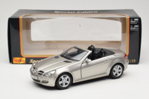 Mercedes SLK R171 Bronzo Chiaro Metallizzato Maisto 1:18 31674-R1 Pressofusione — immagine 8 di 8