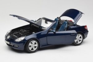Mercedes SLK R171 Blu Maisto 1:18 B66962190 Pressofusione — immagine 2 di 8