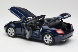 Mercedes SLK R171 Blu Maisto 1:18 B66962190 Pressofusione — immagine 5 di 8