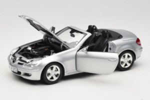 Mercedes SLK R171 Argento Minichamps 1:18 B66962318 Pressofusione — immagine 2 di 9