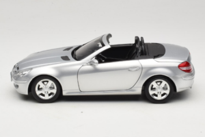 Mercedes SLK R171 Argento Minichamps 1:18 B66962318 Pressofusione — immagine 4 di 9