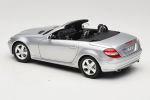 Mercedes SLK R171 Argento Minichamps 1:18 B66962318 Pressofusione — immagine 8 di 9