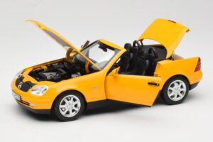 Mercedes SLK200 R170 Giallo Norev 1:18 B66040713 Pressofusione — immagine 2 di 9