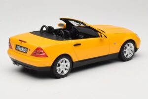 Mercedes SLK200 R170 Giallo Norev 1:18 B66040713 Pressofusione — immagine 4 di 9