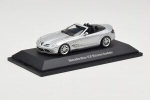 Mercedes SLR McLaren Roadster Crystal Laurit Silver Minichamps 1:43 B66961005 Pressofusione — immagine 2 di 4