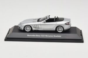 Mercedes SLR McLaren Roadster Crystal Laurit Silver Minichamps 1:43 B66961005 Pressofusione