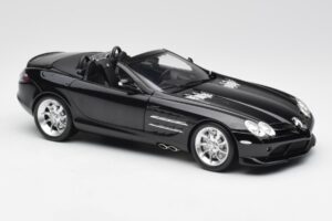 Mercedes SLR McLaren Roadster R199 Crystal Galaxit Nero Minichamps 1:18 B66961004 Pressofusione — immagine 6 di 8