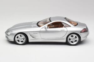 Mercedes SLR Vision Liquid Argento Maisto 1:18 B66962101 Pressofusione — immagine 4 di 8