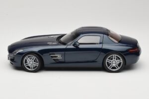 Mercedes SLS AMG C197 Blue Metallic Minichamps 1:18 100039021 Pressofusione — immagine 4 di 8