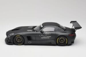 Mercedes AMG SLS C197 GT3 45 Anni di Driving Performance Minichamps 1:18 151133100 Pressofusione — immagine 3 di 6