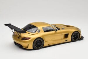 Mercedes AMG SLS C197 GT3 Street Oro Minichamps 1:18 151113106 Pressofusione — immagine 2 di 6