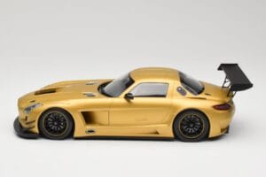 Mercedes AMG SLS C197 GT3 Street Oro Minichamps 1:18 151113106 Pressofusione — immagine 3 di 6