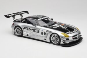 Mercedes AMG SLS C197 GT3 Team AMG China #96 M. Hakkinen / C. Cheng Zhuhai 6th 2011 Minichamps 1:18 151113196 Pressofusione — immagine 4 di 6