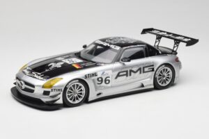Mercedes AMG SLS C197 GT3 Team AMG China #96 M. Hakkinen / C. Cheng Zhuhai 6th 2011 Minichamps 1:18 151113196 Pressofusione