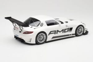 Mercedes AMG SLS C197 GT3 Street Bianco Minichamps 1:18 151123107 Pressofusione — immagine 2 di 6