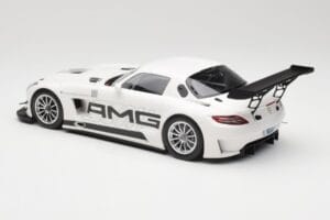 Mercedes AMG SLS C197 GT3 Street Bianco Minichamps 1:18 151123107 Pressofusione — immagine 5 di 6