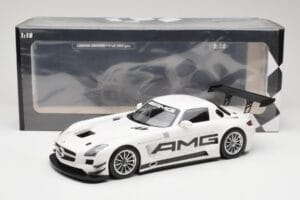 Mercedes AMG SLS C197 GT3 Street Bianco Minichamps 1:18 151123107 Pressofusione — immagine 6 di 6