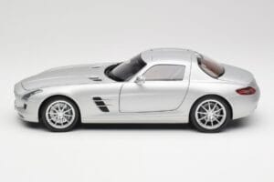 Mercedes SLS AMG C197 Iridium Argento Minichamps 1:18 100039026 Pressofusione — immagine 4 di 8