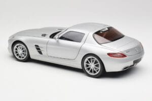 Mercedes SLS AMG C197 Iridium Argento Minichamps 1:18 100039026 Pressofusione — immagine 7 di 8