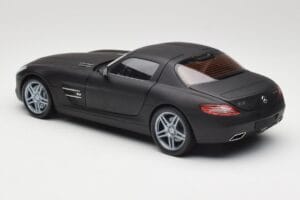 Mercedes SLS AMG C197 Matte Black Minichamps 1:18 100039027 Pressofusione — immagine 7 di 8