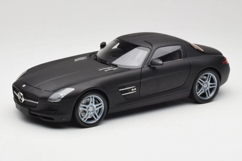 Mercedes SLS AMG C197 Matte Black Minichamps 1:18 100039027 Pressofusione