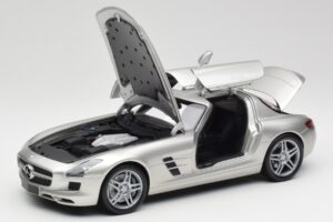 Mercedes SLS AMG C197 Matt Argento Minichamps 1:18 100039029 Pressofusione — immagine 2 di 8