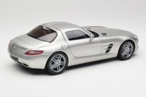Mercedes SLS AMG C197 Matt Argento Minichamps 1:18 100039029 Pressofusione — immagine 3 di 8