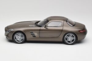 Mercedes SLS AMG C197 Monza Grigio Minichamps 1:18 B66960044 Pressofusione — immagine 4 di 8