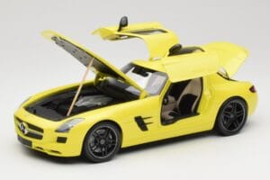Mercedes SLS AMG C197 Giallo Minichamps 1:18 100039022 Pressofusione — immagine 2 di 8