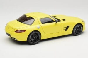 Mercedes SLS AMG C197 Giallo Minichamps 1:18 100039022 Pressofusione — immagine 3 di 8