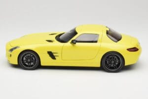 Mercedes SLS AMG C197 Giallo Minichamps 1:18 100039022 Pressofusione — immagine 4 di 8