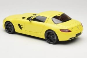 Mercedes SLS AMG C197 Giallo Minichamps 1:18 100039022 Pressofusione — immagine 7 di 8