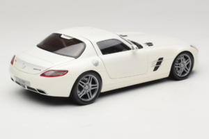 Mercedes SLS AMG Designo Mystic White Museum Edition Minichamps 1:18 B66055551 Pressofusione — immagine 3 di 8