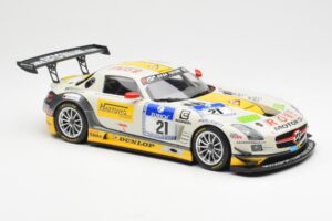 Mercedes SLS AMG GT3 #21 Rowe Racing Arnold / Roloff / Seyffarth / Jäger ADAC 24 Hours Nürburgring 2013 Minichamps 1:18 15113 — immagine 4 di 6