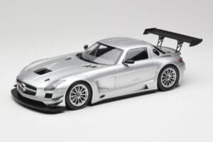 Mercedes SLS AMG GT3 C197 Street Argento Minichamps 1:18 151113100 Pressofusione