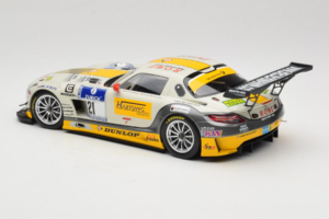 Mercedes SLS AMG GT3 #21 Rowe Racing M. Hartung / N. Heyer ADAC 24 Hours Nurburgring 2013 Minichamps 1:18 151133121 Pressofus — immagine 5 di 6