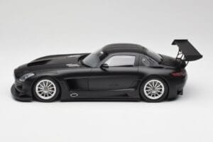 Mercedes SLS AMG GT3 C197 Street Opaco Nero Minichamps 1:18 151113101 Pressofusione — immagine 3 di 6
