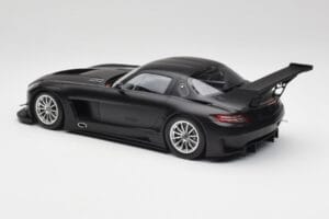Mercedes SLS AMG GT3 C197 Street Opaco Nero Minichamps 1:18 151113101 Pressofusione — immagine 5 di 6