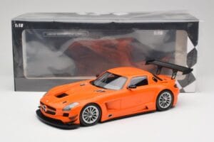 Mercedes SLS AMG GT3 C197 Street Arancione Minichamps 1:18 151113105 Pressofusione — immagine 6 di 6