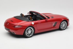 Mercedes SLS AMG R197 Roadster Le Mans Rosso Minichamps 1:18 100039030 Pressofusione — immagine 3 di 8