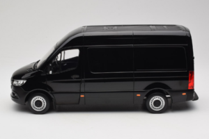 Mercedes Sprinter Nero Norev 1:18 183041 Pressofusione — immagine 4 di 8