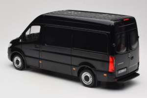 Mercedes Sprinter Nero Norev 1:18 183041 Pressofusione — immagine 7 di 8