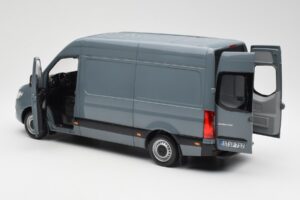 Mercedes Sprinter W907 Blu Grigio Norev 1:18 183423 Pressofusione — immagine 5 di 7