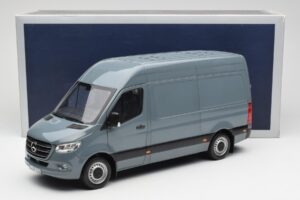 Mercedes Sprinter W907 Blu Grigio Norev 1:18 183423 Pressofusione — immagine 7 di 7