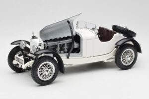 Mercedes SSKL Bianco Bburago 1:18 3002 Pressofusione — immagine 2 di 8