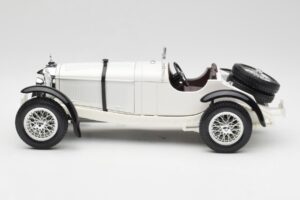Mercedes SSKL Bianco Bburago 1:18 3002 Pressofusione — immagine 4 di 8