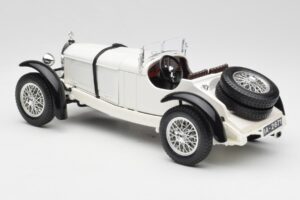 Mercedes SSKL Bianco Bburago 1:18 3002 Pressofusione — immagine 7 di 8