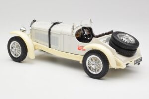 Mercedes SSKL Bianco & Crema Bburago 1:18 3002-M1 Pressofusione — immagine 5 di 6